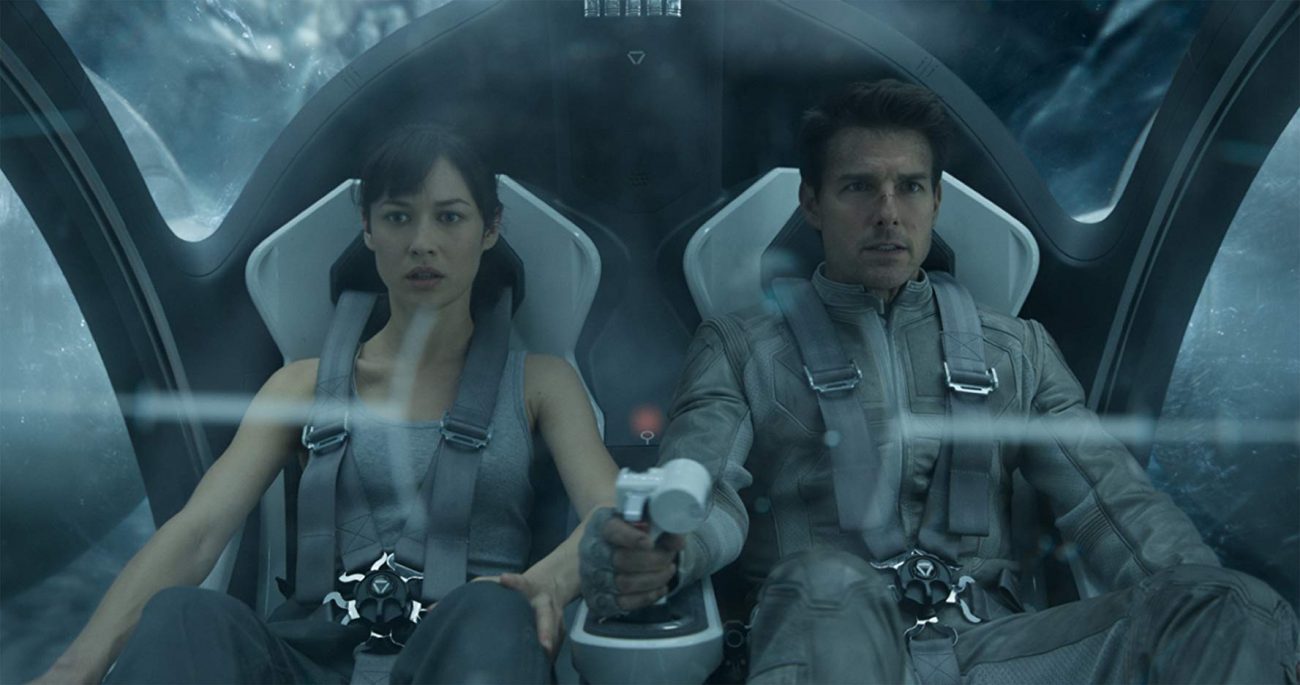Tom Cruise and Olga Kurylenko in Oblivion (2013)