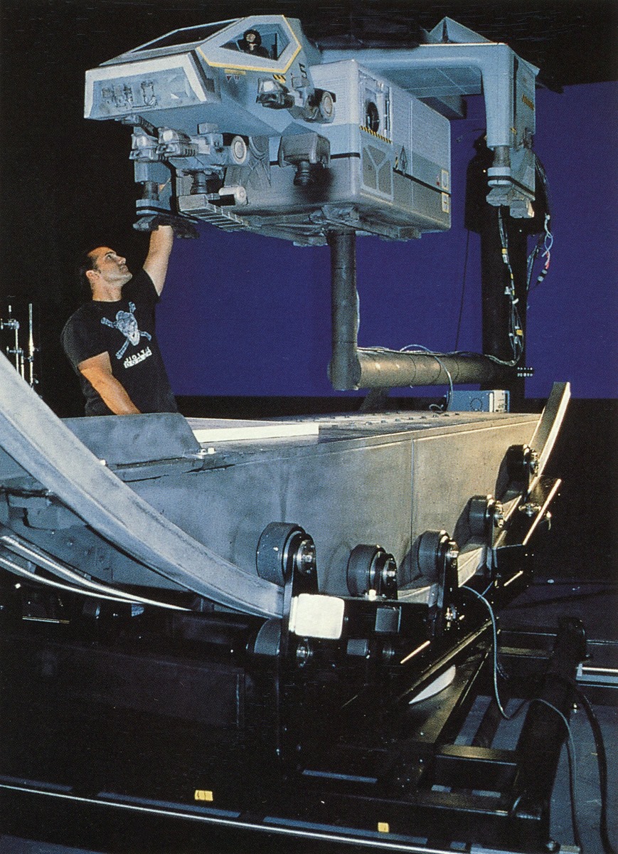 Starship Troopers (1997) behind the scenes